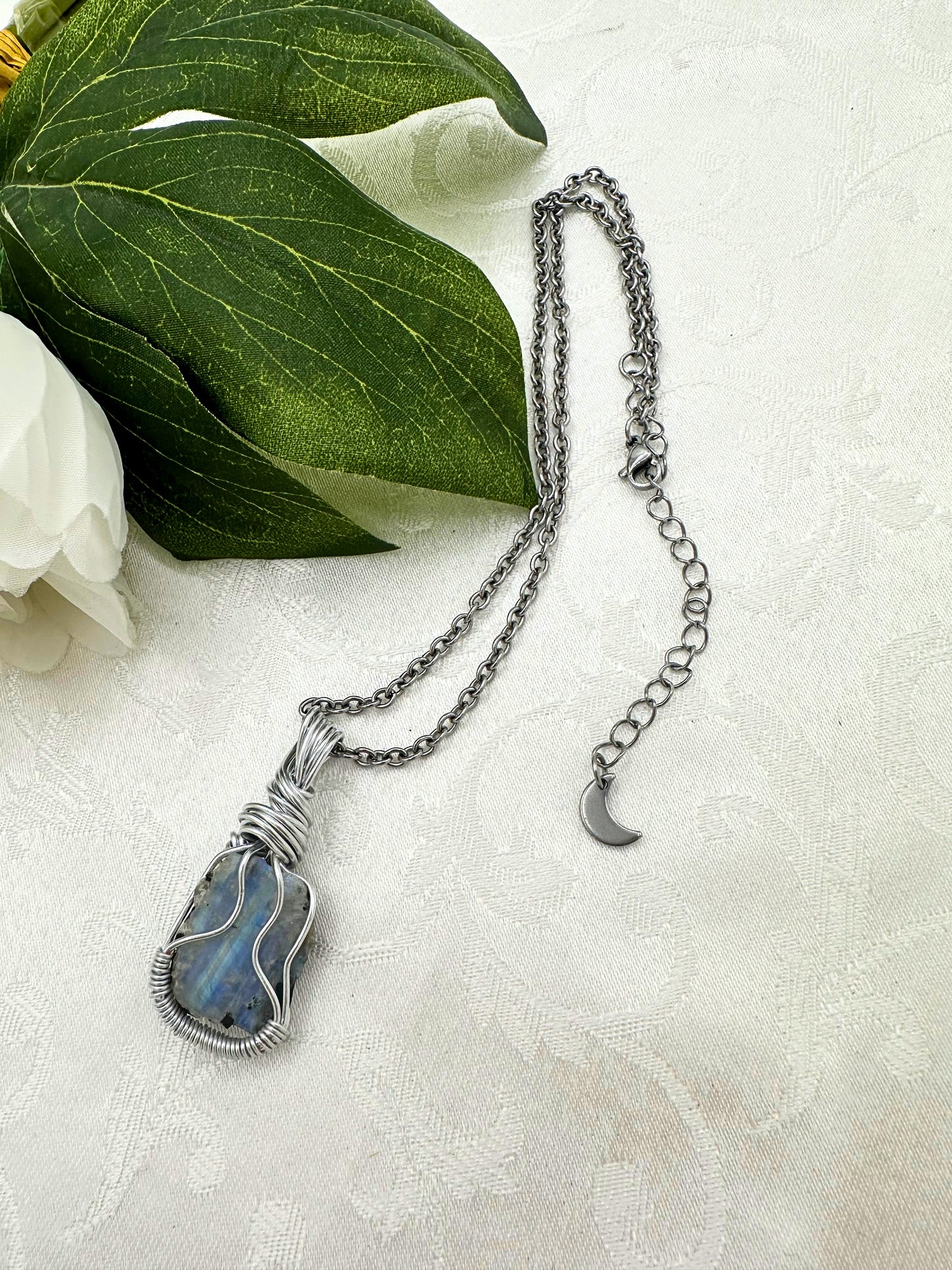 Collana Amuleto Labradorite Pietra Grezza